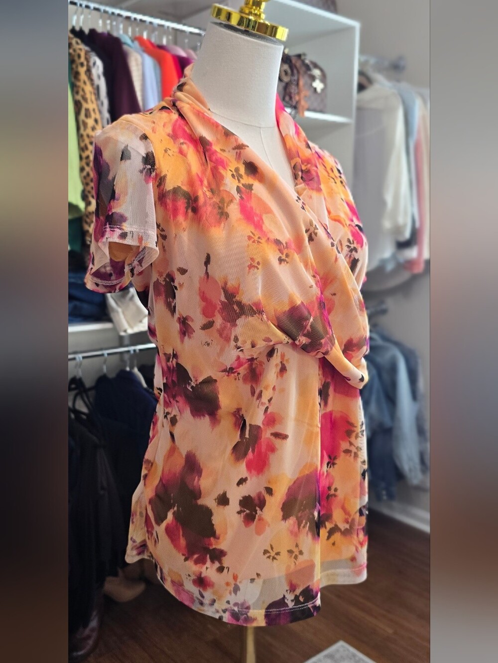 DKNY Size M -Floral Wrap-Style Short Sleeve Top - Peach & Pink - Picture 7 of 8
